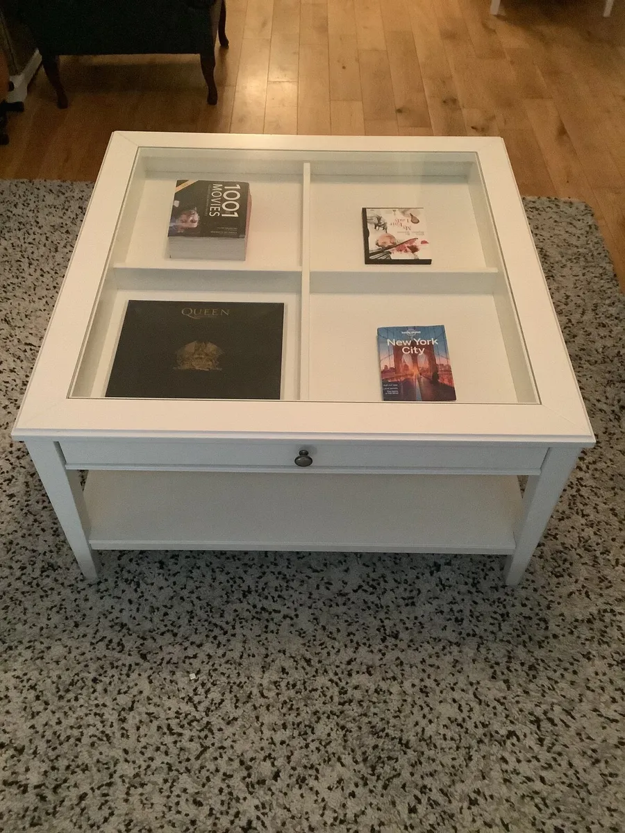 Coffee Table Excellent Condition - Image 1
