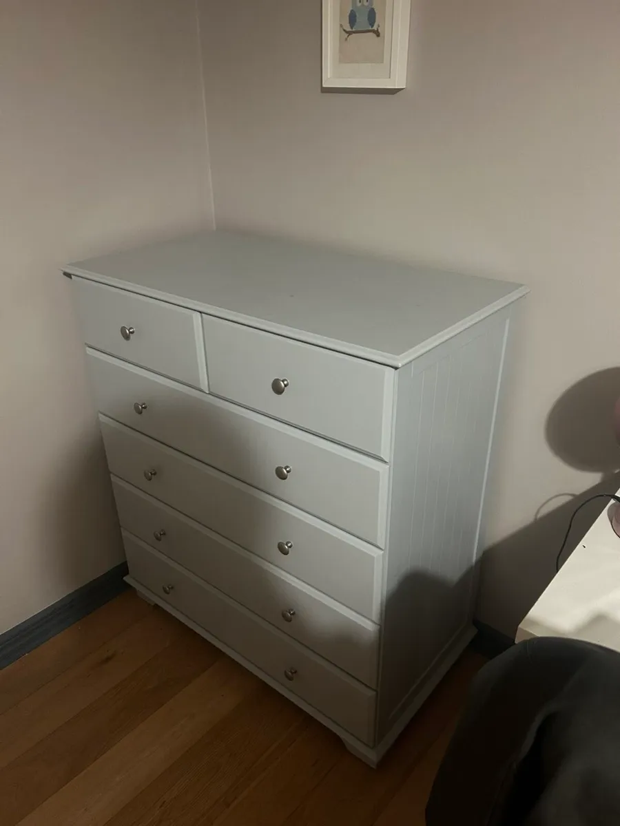 Chest of drawers - Image 1