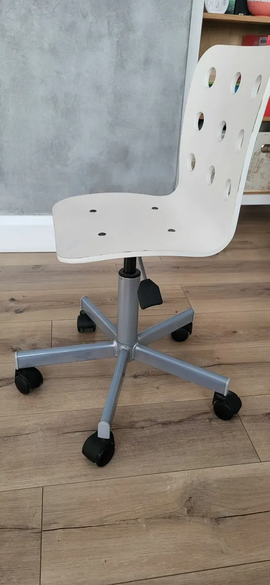 Desk chair - Image 2