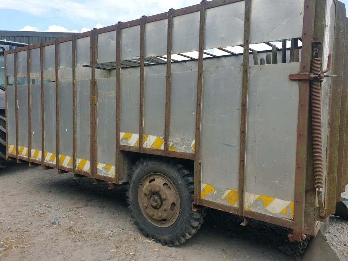 Cattle trailer - Image 2