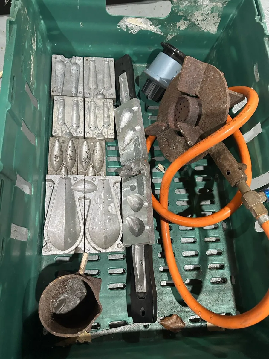 Lead weight moulds - Image 1