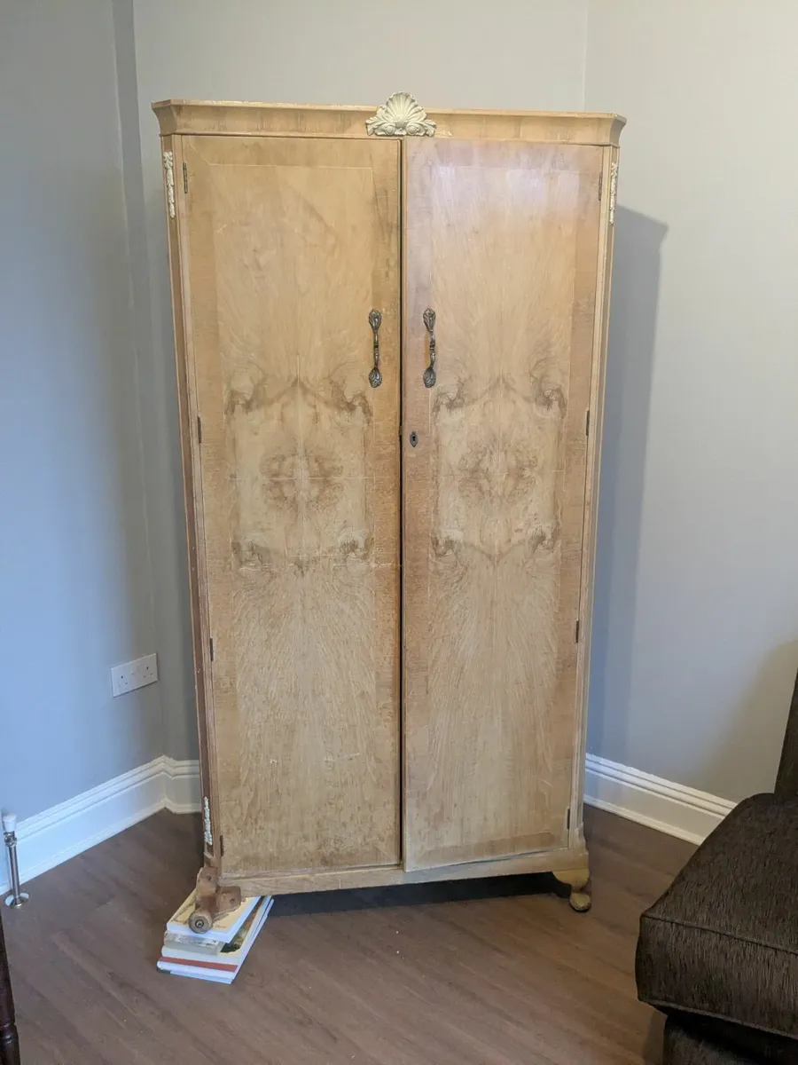 Free Wardrobe - Image 1