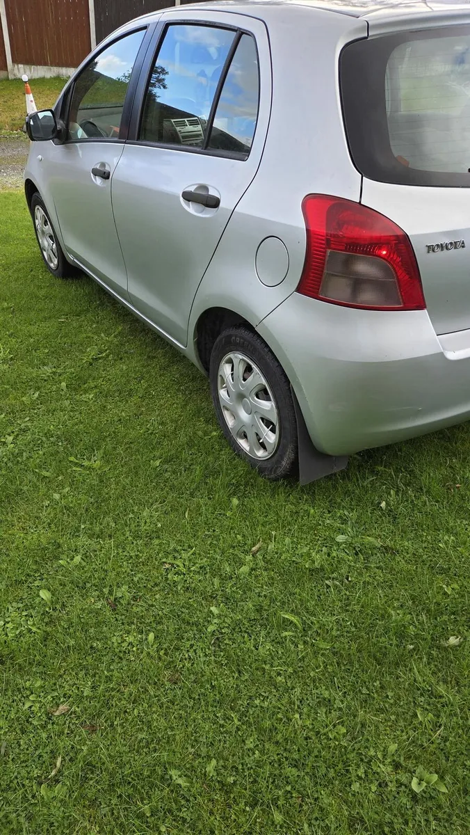Toyota yaris - Image 2