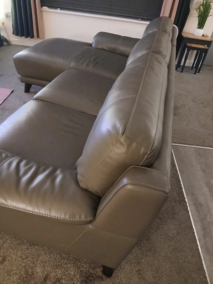 Corner sofa - Image 1
