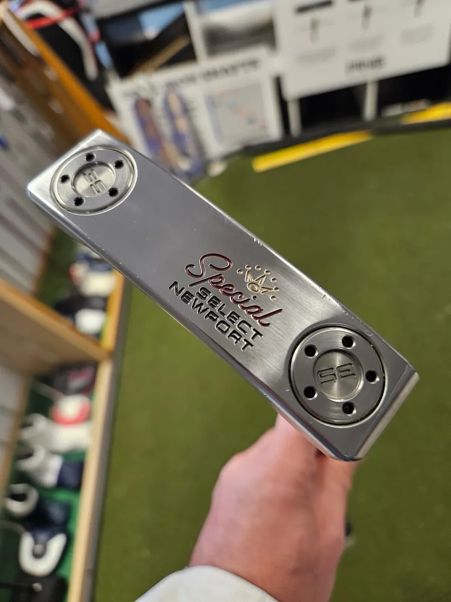 Scotty Cameron Special Select Newport Putter - Image 1
