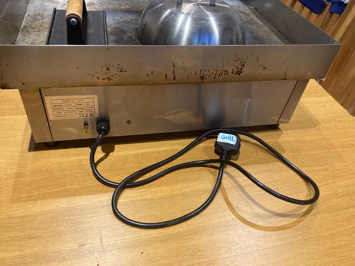 Electric Griddle - Image 3