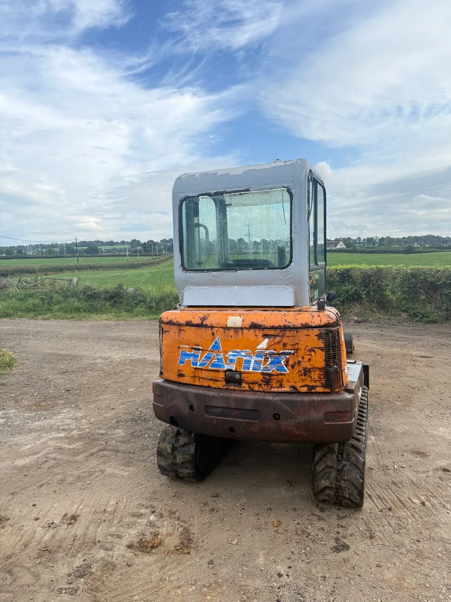 Hanix h24a 2.4 ton digger excavator - Image 3