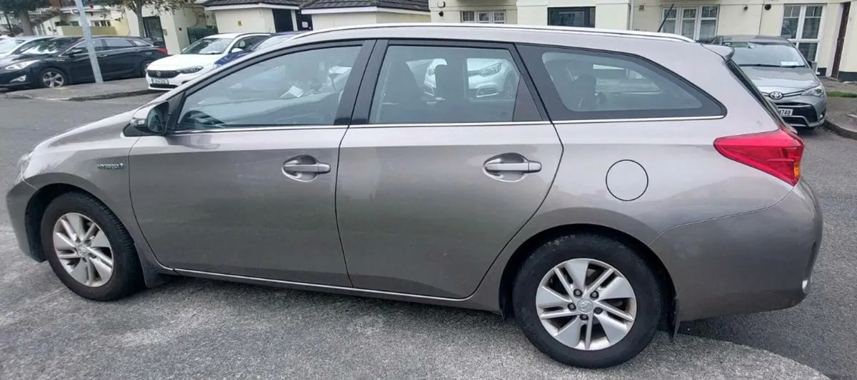 Car - Image 2