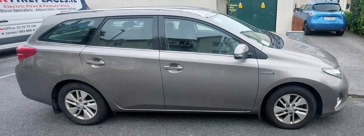 Car - Image 3