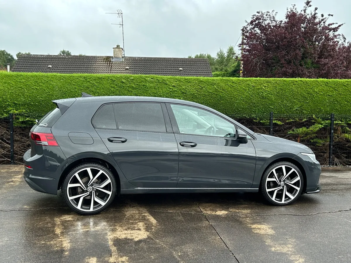 21Volkswagen Golf  1.5 tsi  Petrol  €19850 inc Vrt - Image 3