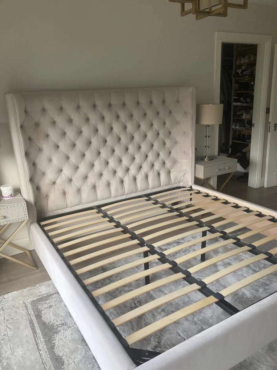 Bed frame & headboard - Image 1