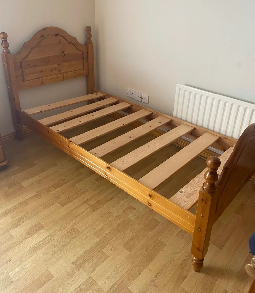Single bed (solid pine) - Image 2