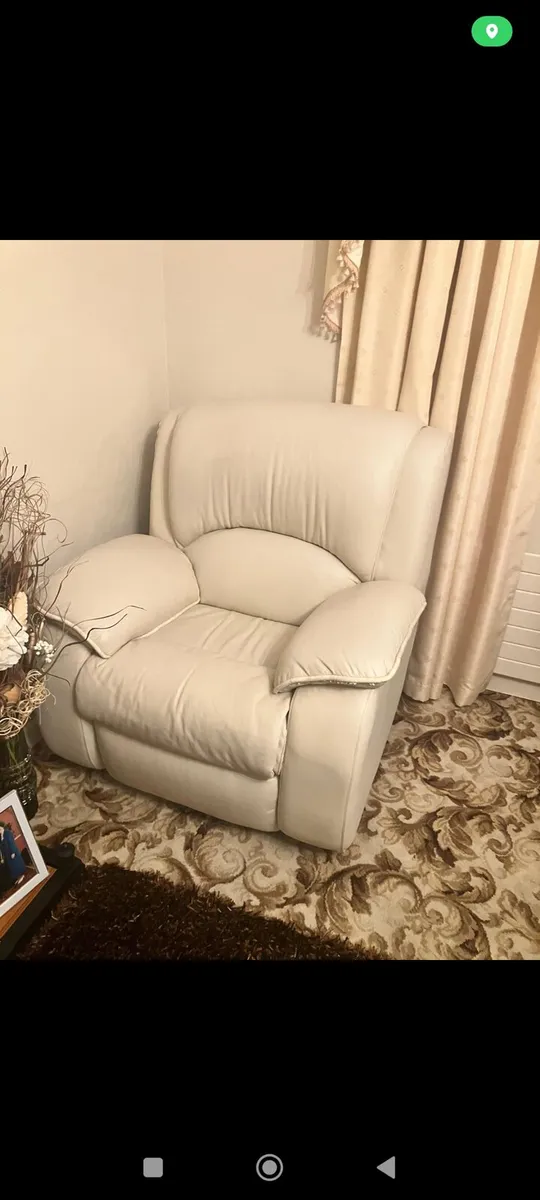 Couch and recliners - Image 2