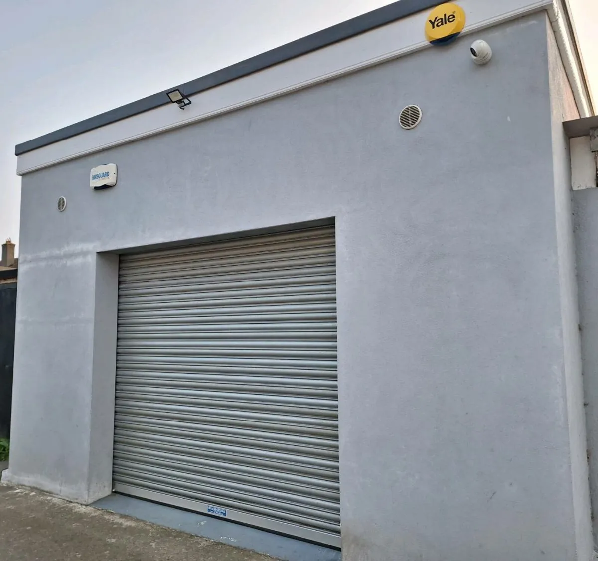 Storage unit/garage/lock up to rent Walkinstown - Image 1