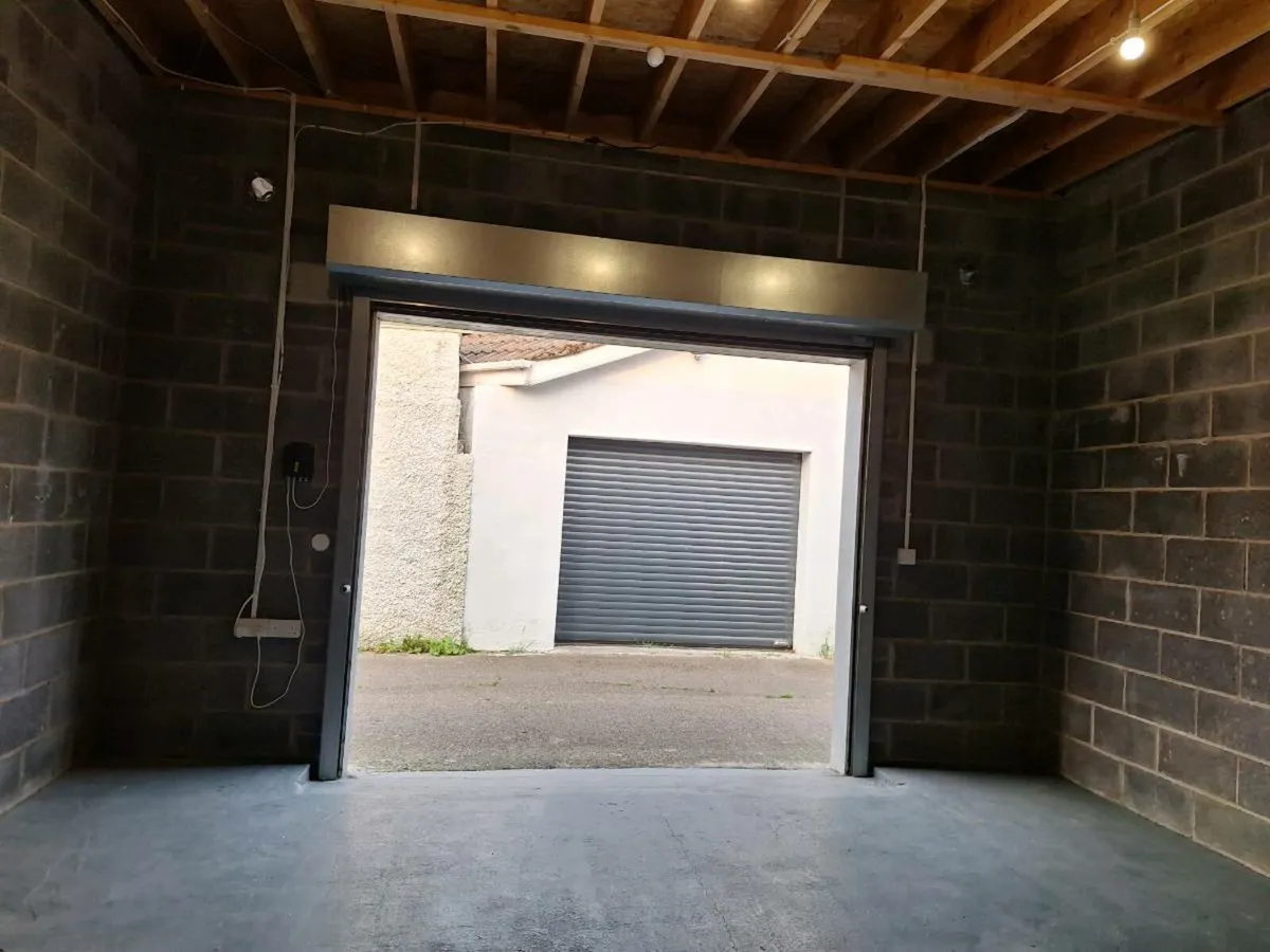 Storage unit/garage/lock up to rent Walkinstown - Image 2