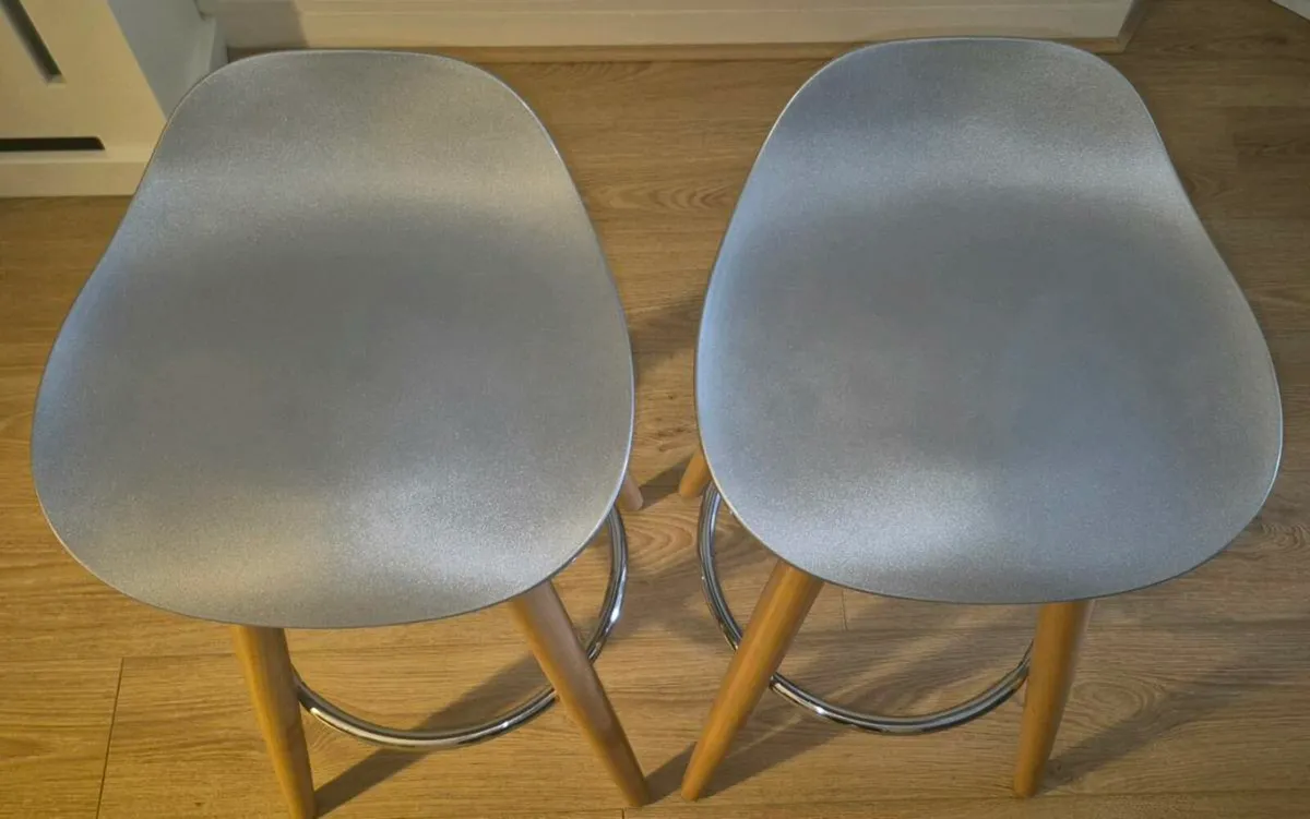 Pair of Stools - Image 4