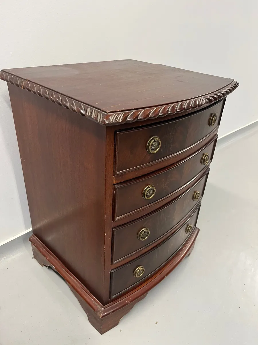 Chest of drawers - Image 2