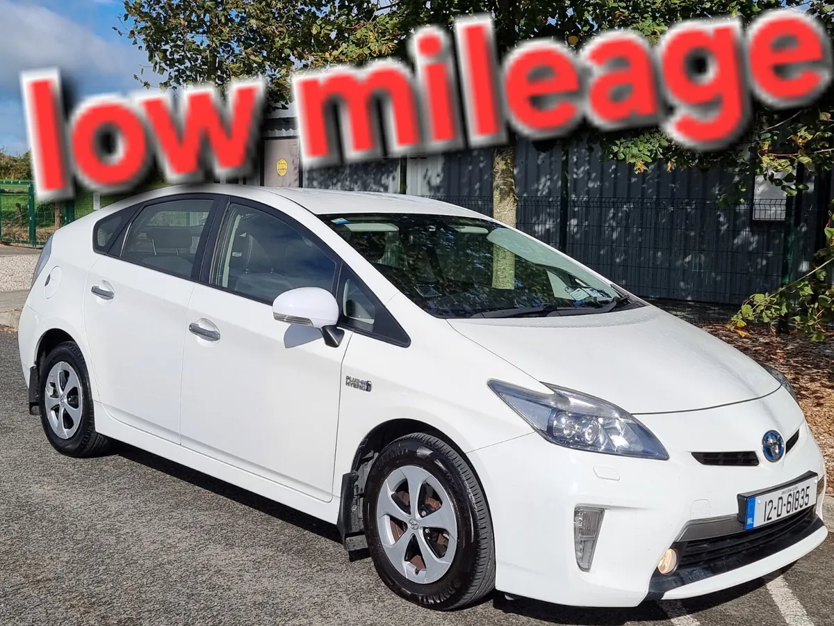 Toyota Prius 2012 low mileage €6990 - Image 2