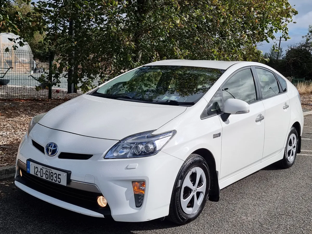 Toyota Prius 2012 low mileage €6990 - Image 4