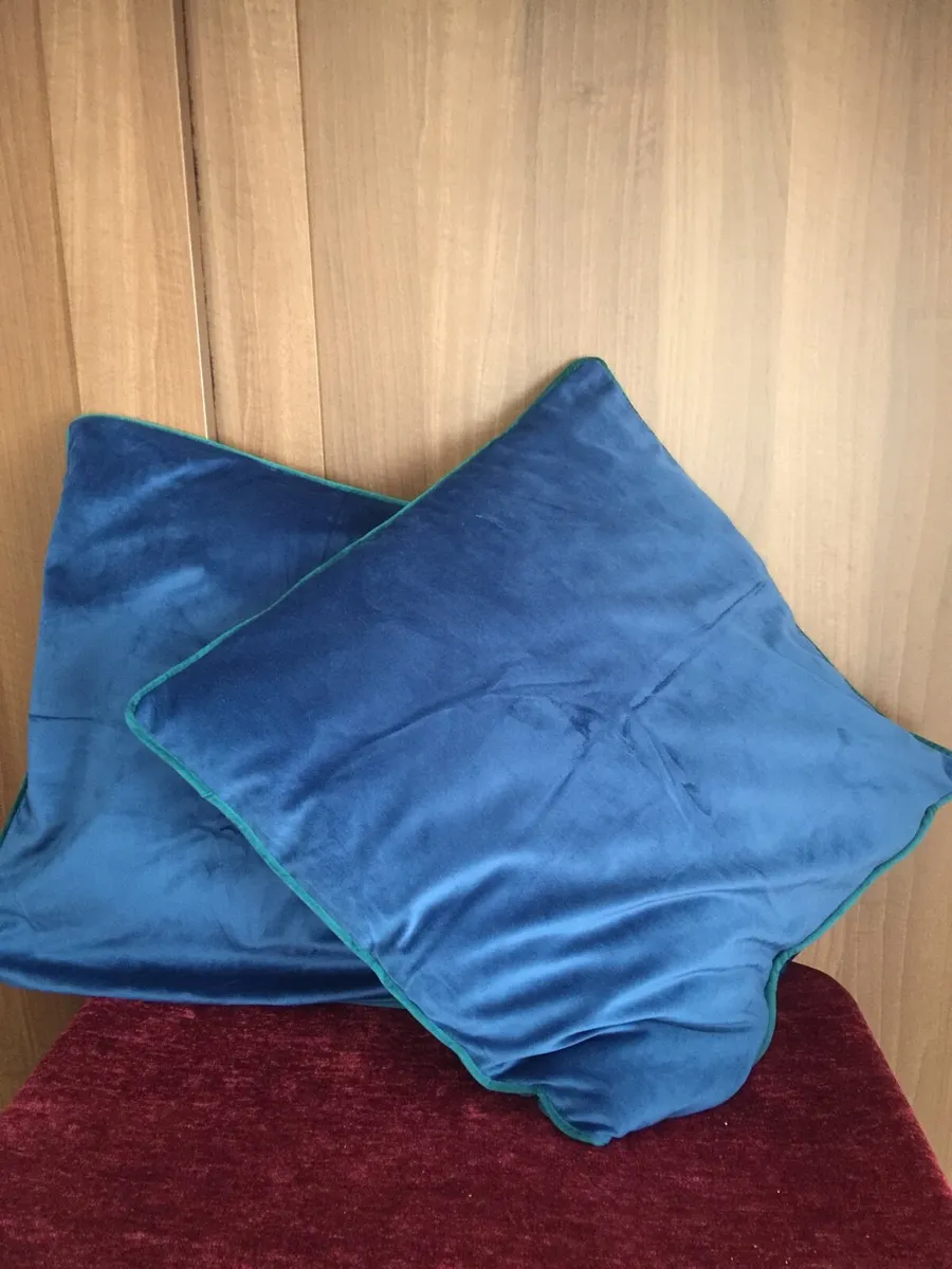 Cushions - Image 3