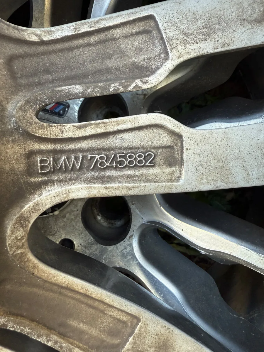 Genuine BMW f30 19 Inch Only 3 alloys - Image 2