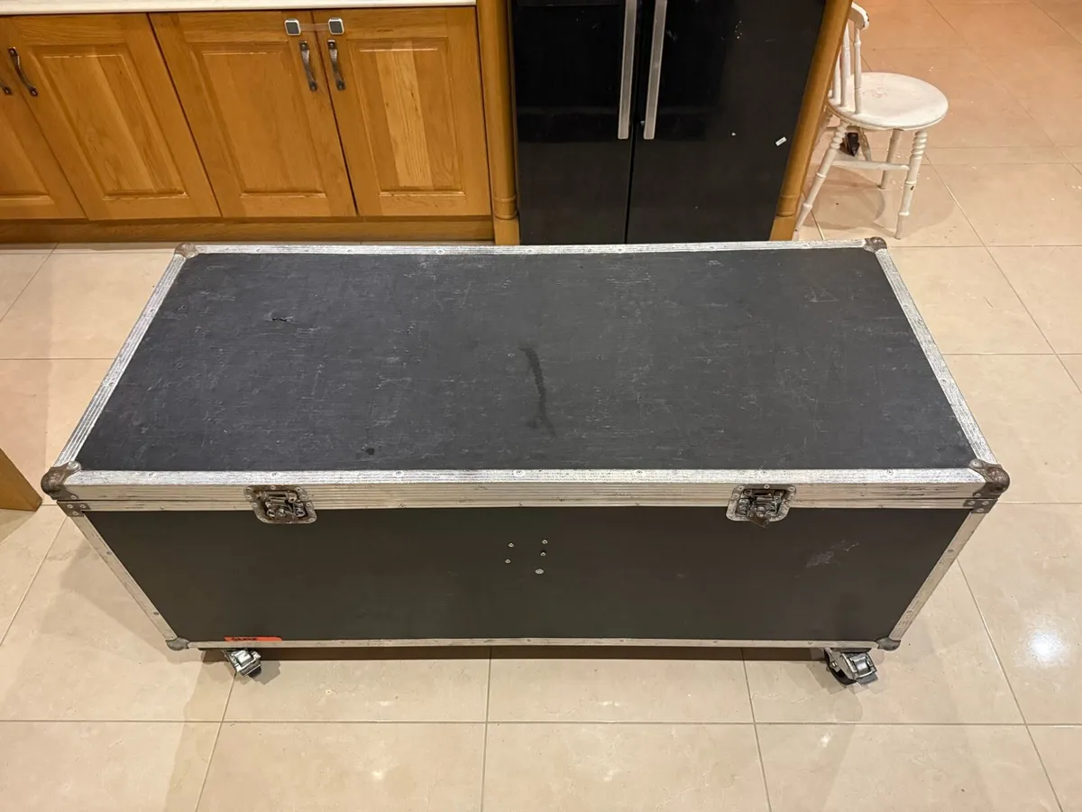 8 Chauvet DJ intimidator 255 irc spot 60 watt - Image 2