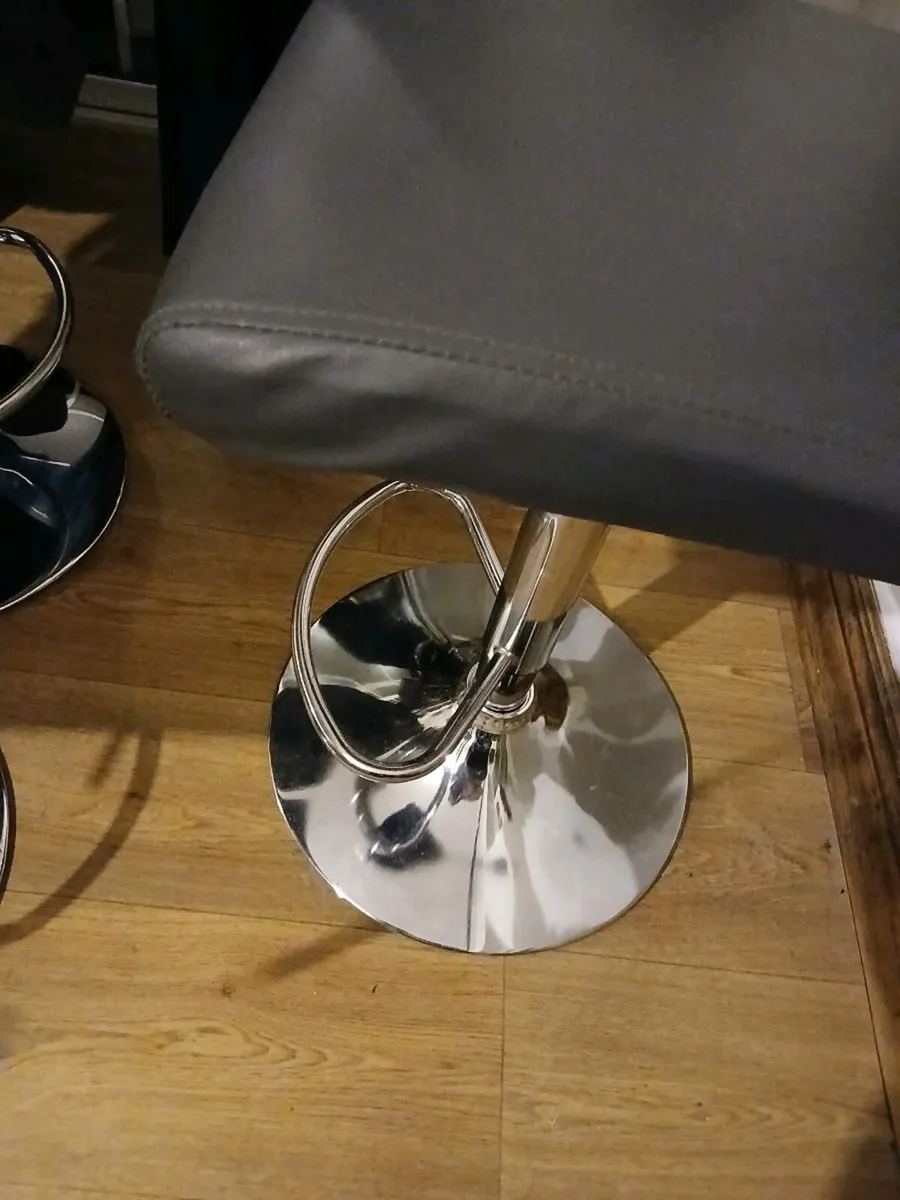Kitchen stools - Image 2