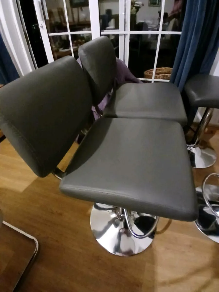 Kitchen stools - Image 3