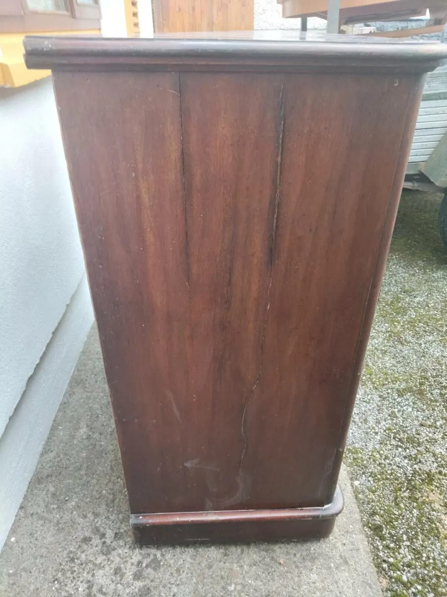 Antique Mahogany chest - Image 4