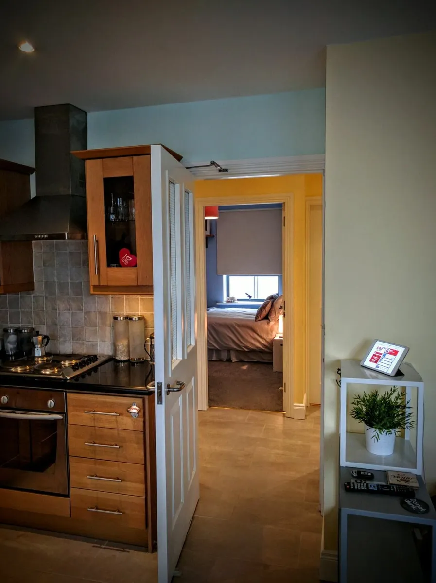 Apartment to Rent Cork City €1920 p/m - Image 4
