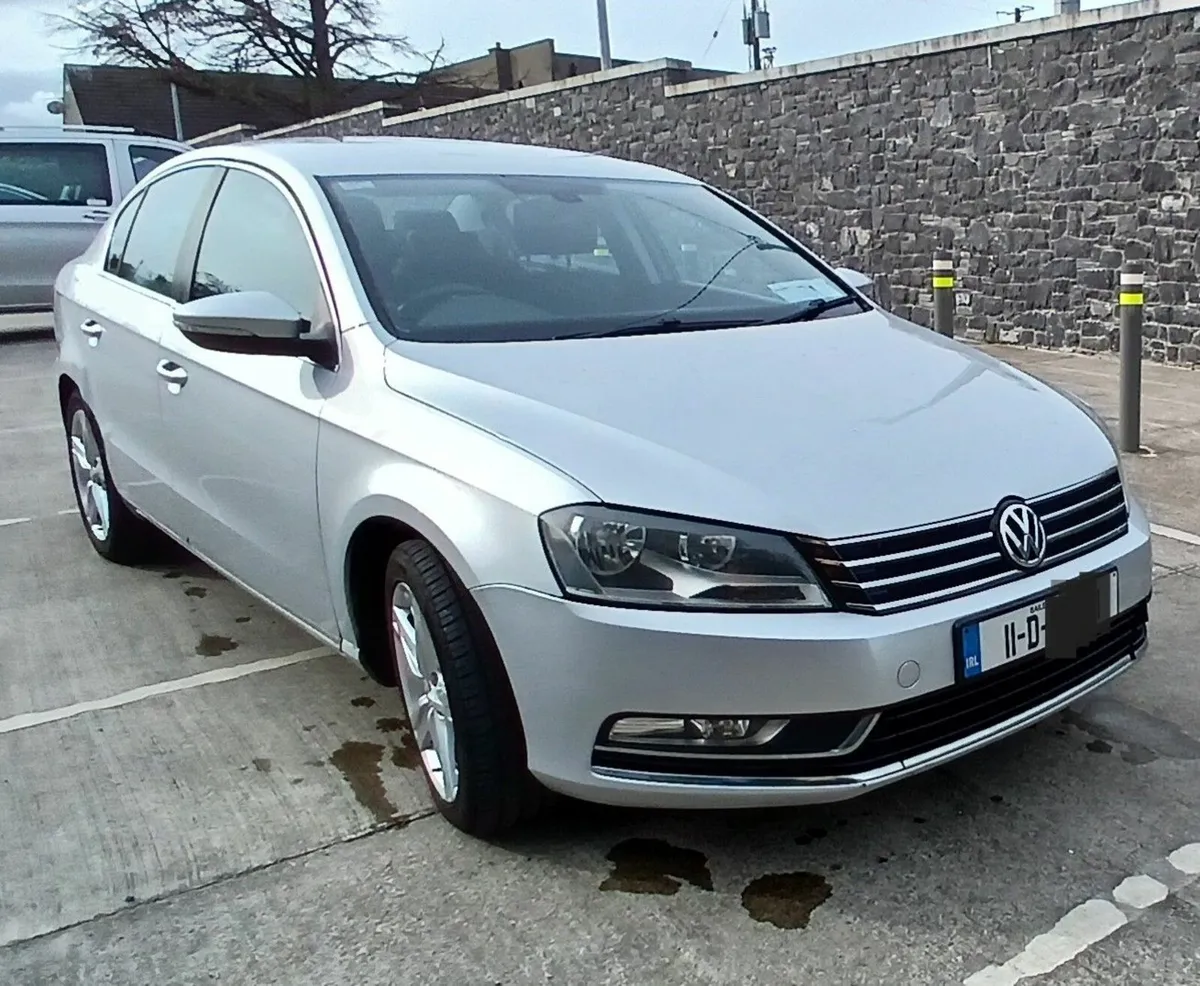 Volkswagen Passat 2011 - Image 1