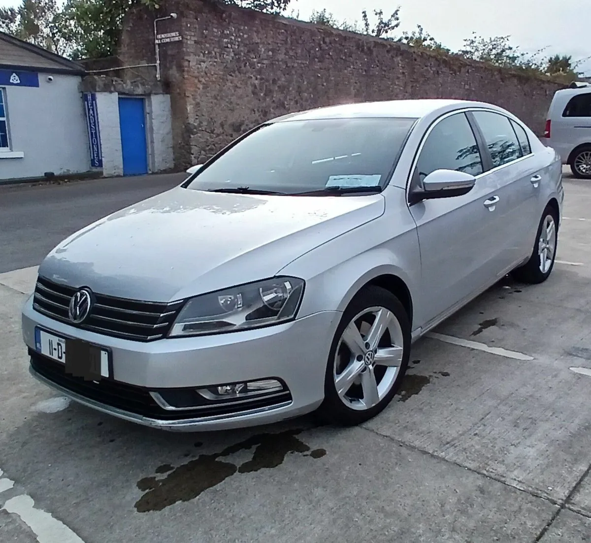 Volkswagen Passat 2011 - Image 4