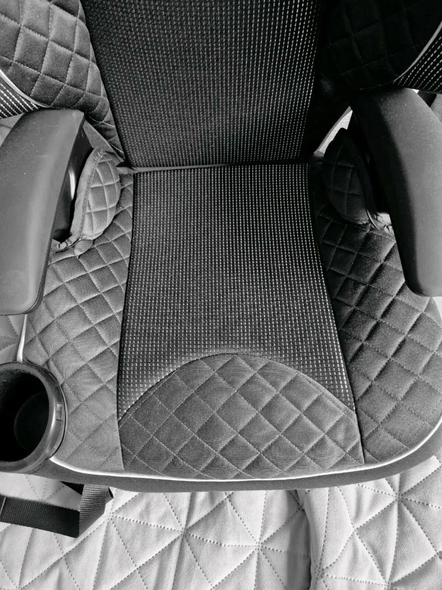 Graco car seat - Image 3