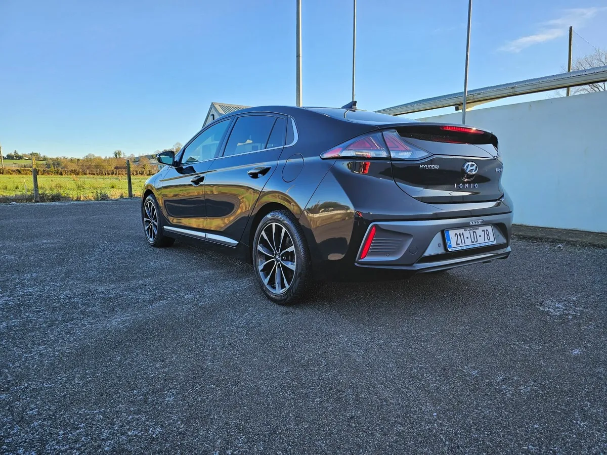 HYUNDAI IONIQ PLUGIN 1.6 2021 HYBRID - Image 2