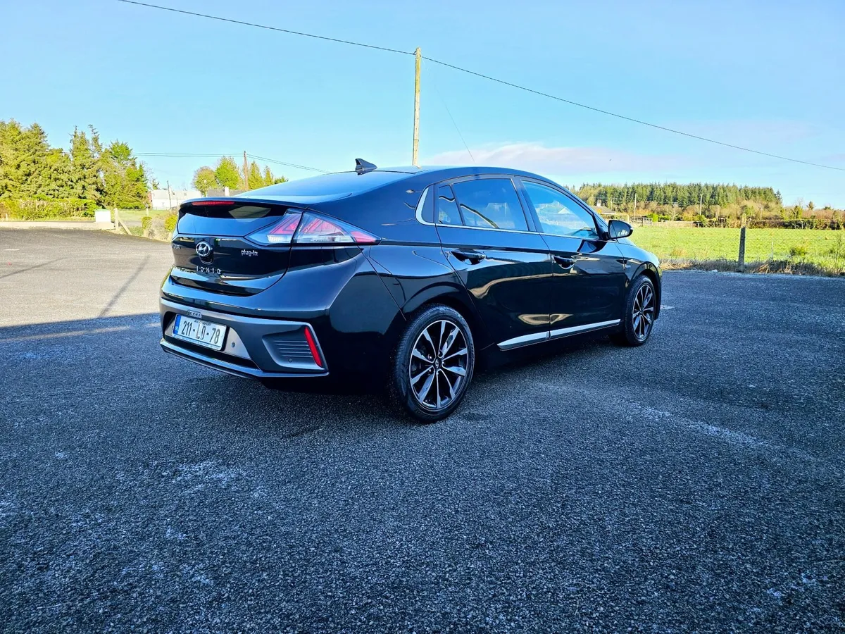 HYUNDAI IONIQ PLUGIN 1.6 2021 HYBRID - Image 3
