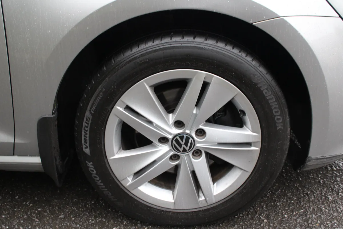 2013 VW GOLF 1.2 TSI 3dr. PETROL BLUEMOTION - Image 4