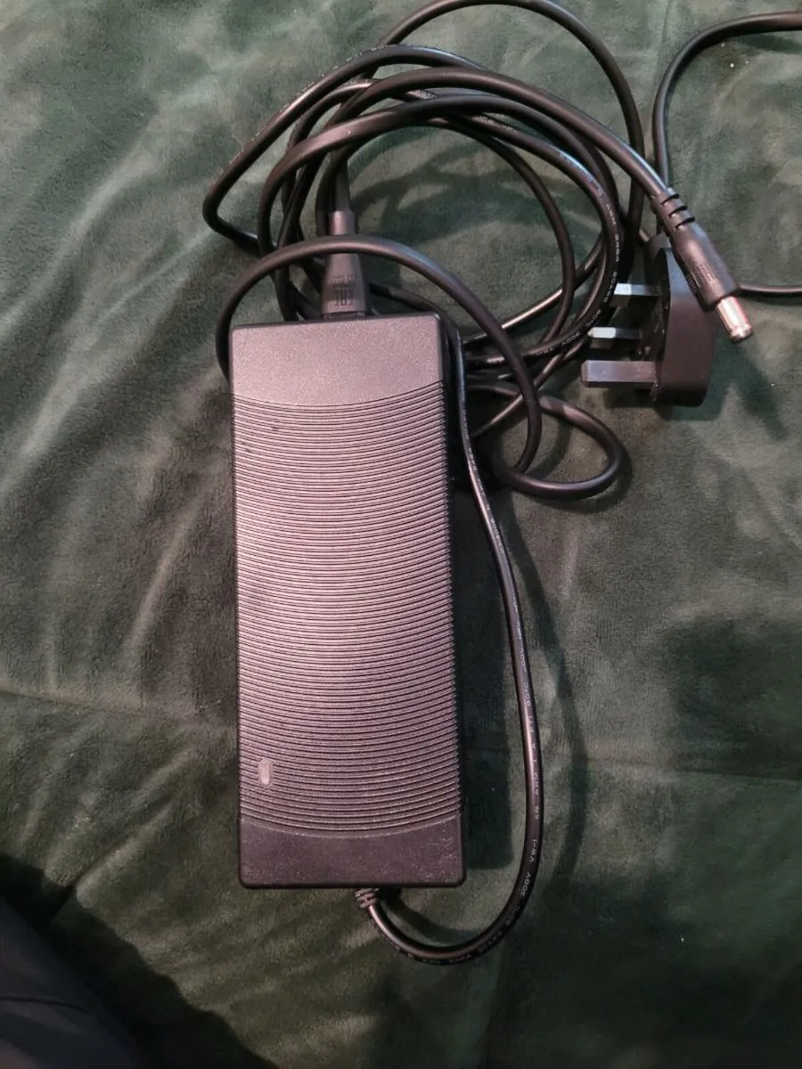 Kukirin G2 Chargers x2 - Image 2