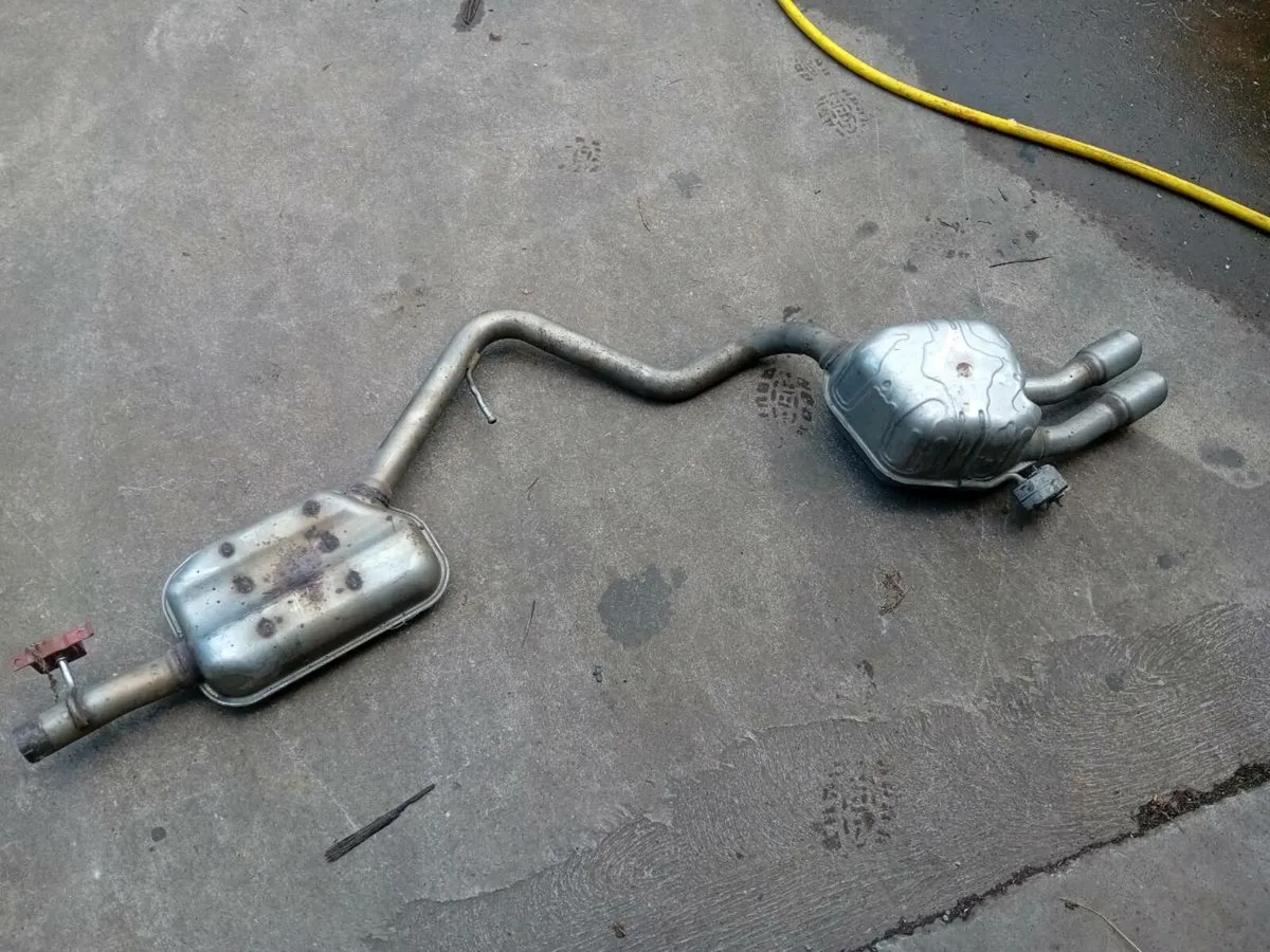 Volkswagon Tiguan engine and parts - Image 3