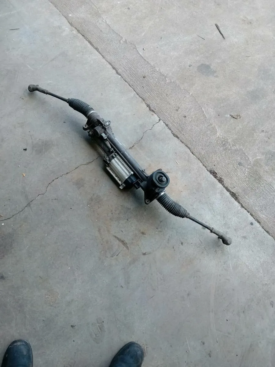 Volkswagon Tiguan parts - Image 4