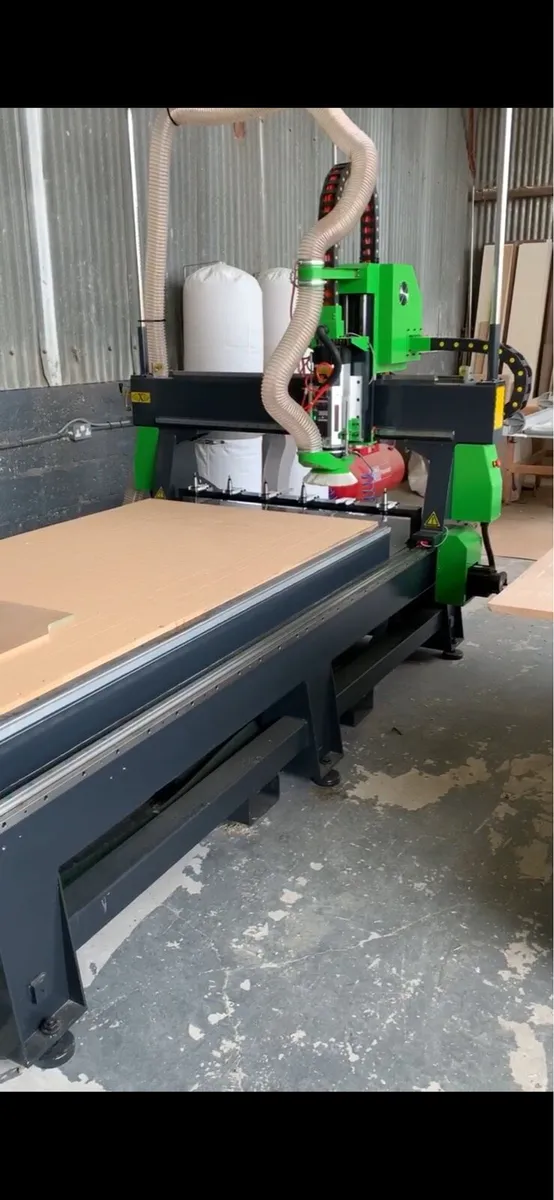 Mantech cnc 8x4 bed automatic tool change - Image 1
