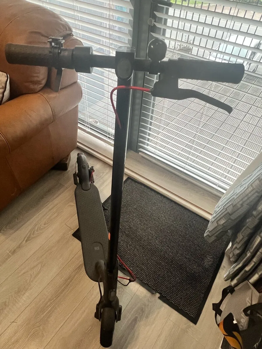Xiaomi Pro electric scooter - Image 2