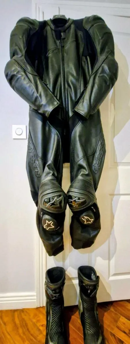 Motorcycle Clothing - Image 3