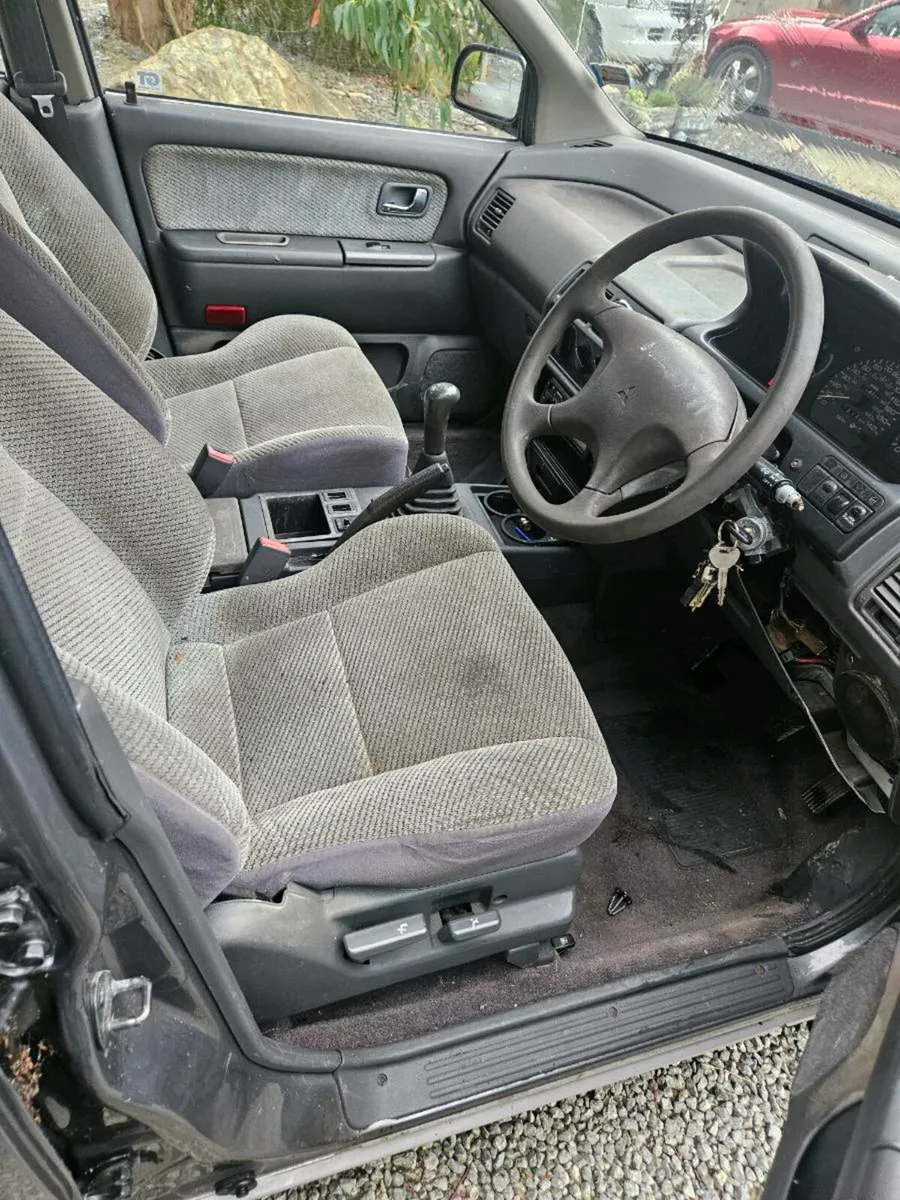 Mitsubishi spacewagon - Image 4