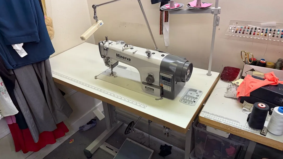 Minerva M9800JE4-H – Industrial Sewing Machine - Image 1