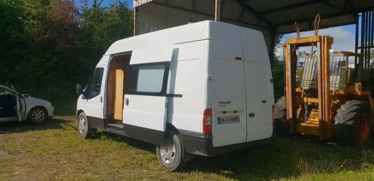 Camper Van - Image 4