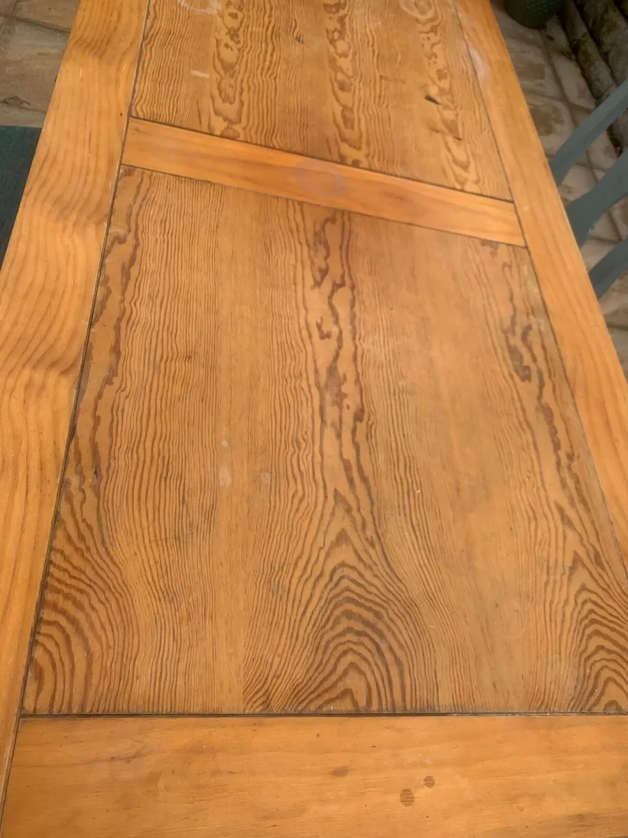 Table & Chairs - Image 1