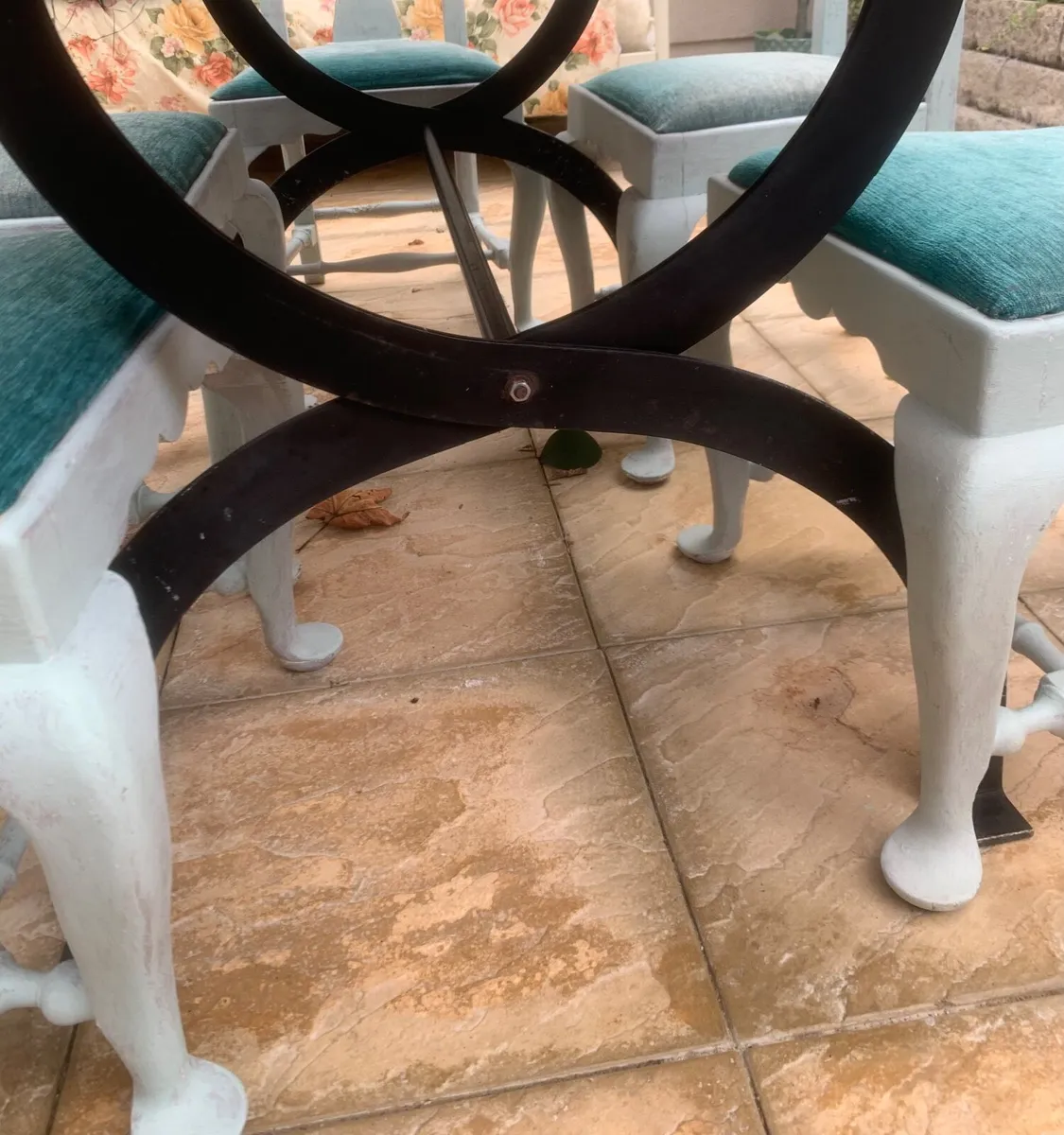Table & Chairs - Image 2