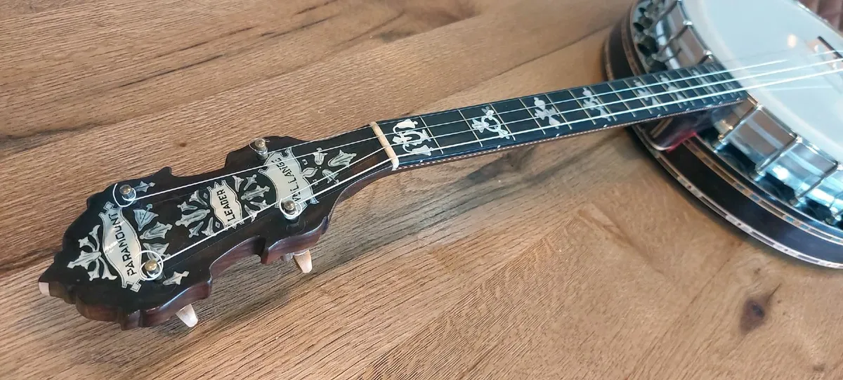 Paramount Leader Short Scale tenor banjo - Image 1
