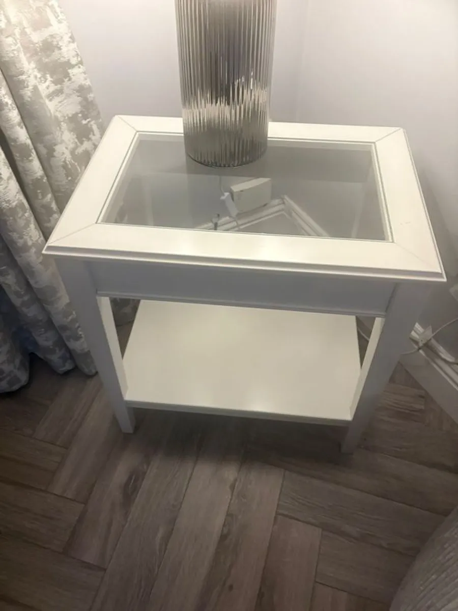 tables - Image 4