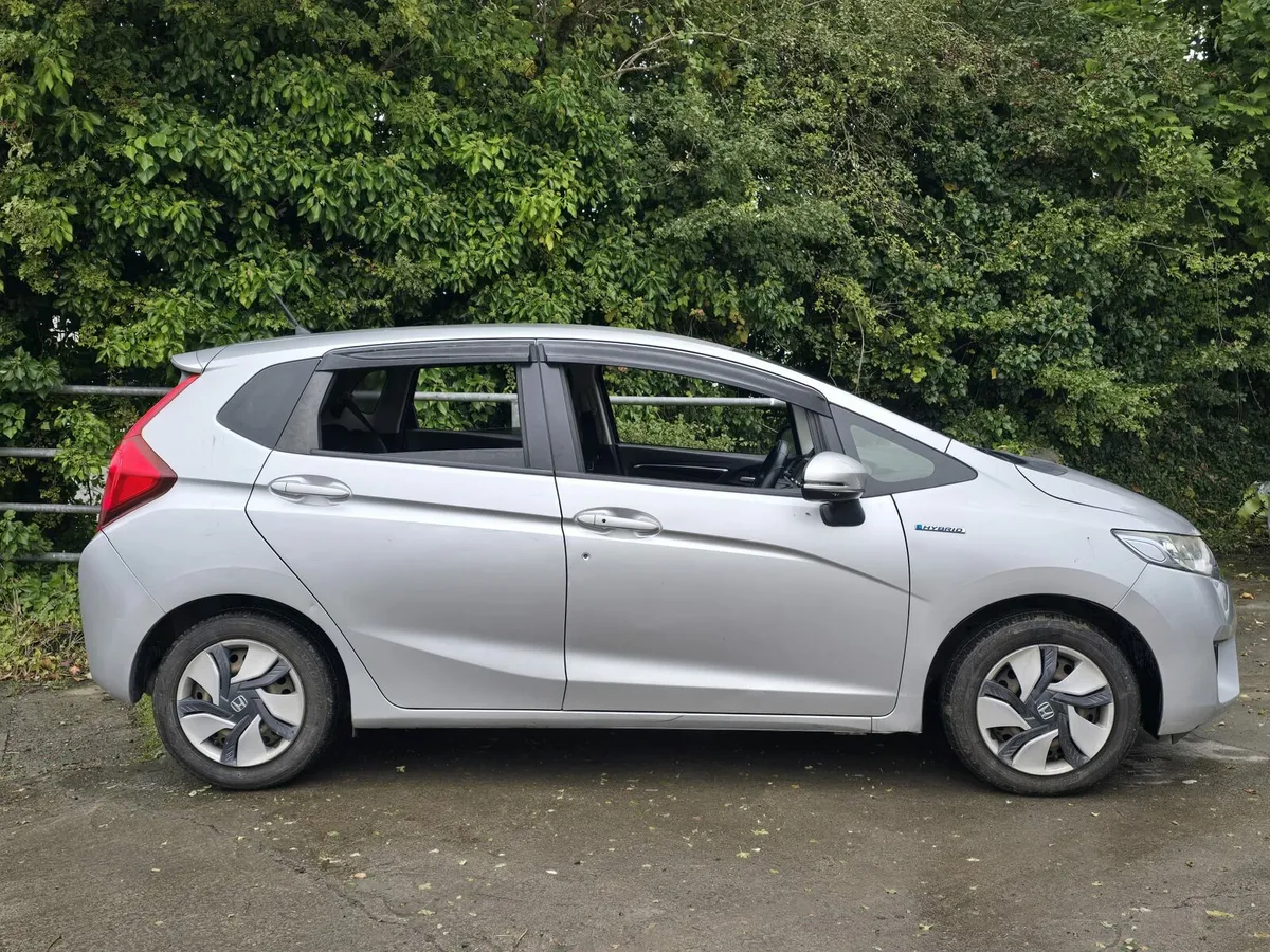 2015 Honda fit automatic hybrid €5,999 - Image 3